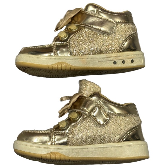 DREAM SEEK toddler/ girls gold light up sneakers size 6 - Picture 3 of 7